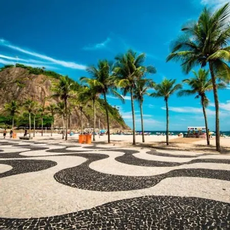Em Frente A Praia